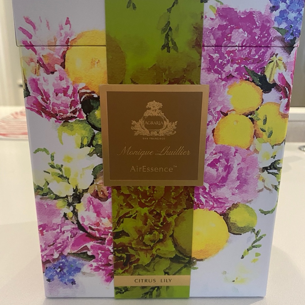 AirEssence by Agraria - Monique Lhuillier Citrus Lily Room Diffuser